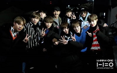 차승원X워너원, 뮤직비디오 촬영 인증샷…"영광스러운 한 컷"