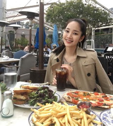 박민영, 싱그러운 미소는 덤..."극강의 청순美"