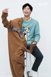 박보검, 천진난만한 미소…"소년美 뿜뿜"