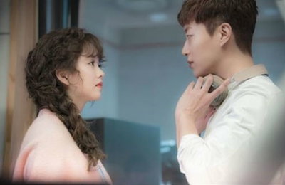 '라디오 로맨스' 윤두준♥김소현 '달달' 스틸컷 공개…사랑에 빠질 것 같아