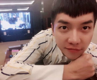 초근접샷에도 완벽해..이승기, 무결점 피부미남