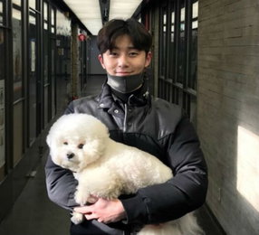 박서준, ‘윤식당 2’ 결방 달랜 훈훈 일상 “명절맞이 산책”
