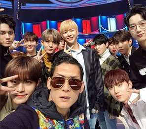 god 박준형 "워너원 꼬맹쓰들이랑~ 해피뉴설" 훈훈케미 인증샷