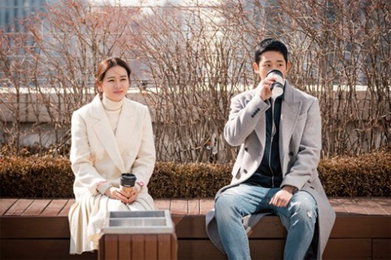 '밥 잘 사주는' 손예진X정해인, 예쁜 커플의 진짜 연애는?