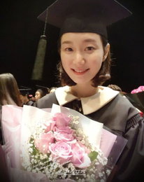 이유영, 한예종 연기과 졸업날…"학사모 쓰고 활짝"