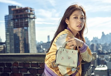'한류스타' 박신혜의 뉴욕 화보 B컷 공개, B컷이 이 정도!