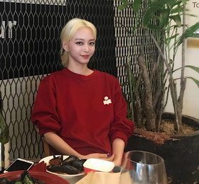 한예슬, 실사판 엘사의 위엄…'인형같은 미모' 뽐내