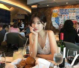 정소민, 청순과 섹시 사이…"선상파티 왔어요"