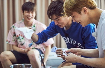 강다니엘vs마크, 거침없는 수구 맞대결