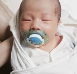 '최민환♥' 율희, "우리 짱이 아프지 않게 해주세요" 초보 엄마 근황