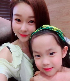 현영, 귀요미 딸과 훈훈 모녀샷 "다은이랑"