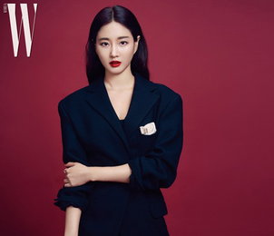 김사랑, 여신의 시크美…"도발적 눈빛"