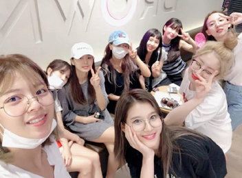 트와이스 정연, 활동 마무리 소감 전해…"남은 투어 열심히 할 것"