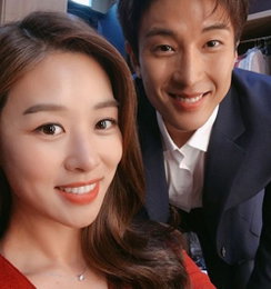 강경준♥장신영, 셀카도 화보로 만드는 절세 미남미녀 부부