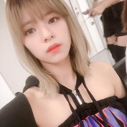 "언니가 내 언니라 고마워" 트와이스 정연, 쿠싱증후군 시련 딛고 되찾은 '눈부신 리즈'