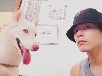 홍종현, 내추럴해도 잘생겼어..."혼자 피자 먹었어"
