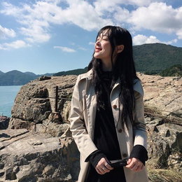 설리, 트렌치 코트로 가을 감성 '물씬'…