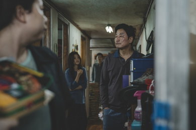 봉준호 감독 신작 '기생충' 크랭크업…내년 개봉