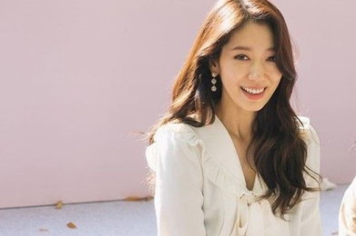 '알함브라 궁전의 추억' 박신혜, 러블리 일상 공개…"오늘도 예쁨"