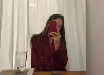 '스윙스♥' 임보라, 청순 여신의 일상..."오늘 산 가운 입어봤어"