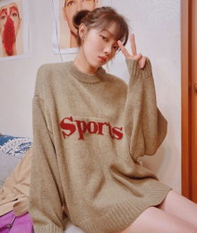 '매력 부자' 이성경, 눈에 띄는 하의실종 패션