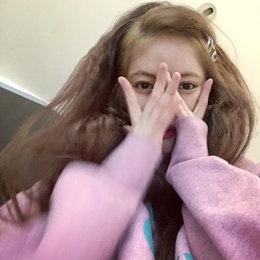 '♥이던' 현아, 오늘은 귀요미 모드…"러블리하게 빼꼼"