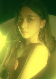 루나, 신곡 공개에 앞서 V라이브 진행..‘운다고’ 선공개 예고
