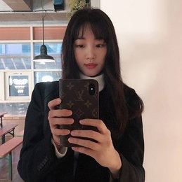 김사랑의 시간은 거꾸로 간다…"여신인데 동안이야"