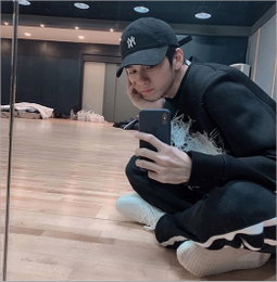 옹성우 '워너원 콘서트 앞두고 연습실서 으쌰으쌰'