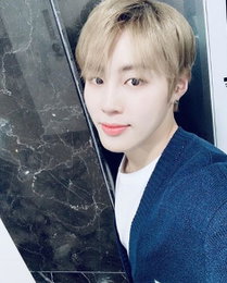 하성운, 극강 꽃미모…팬심 흔드는 구르미