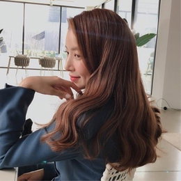 윤세아, 은혜로운 옆태..살아있는 바비인형