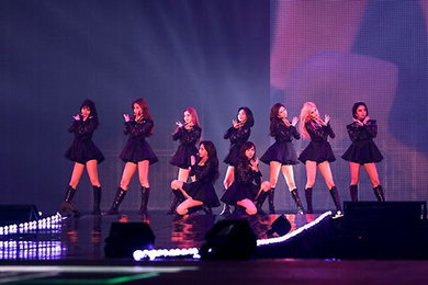 트와이스, 2만 '원스'와 소통한 눈물의 월드투어