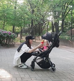 차예련, 딸 보는 눈빛에서 꿀이 뚝뚝…딸바보 엄마