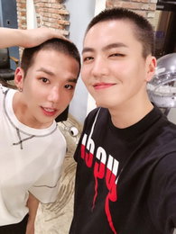 백퍼센트 록현·찬용, 나란히 현역 입대 "잘 다녀올게요"