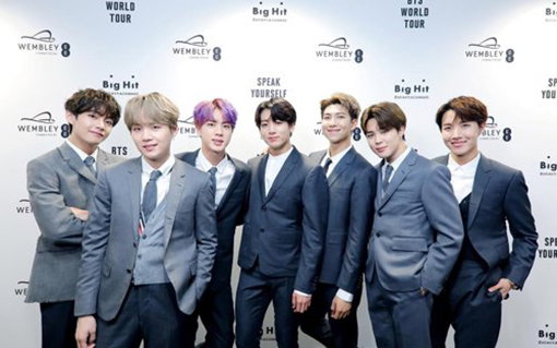 방탄소년단, 美 MTV 어워즈 '베스트 그룹' 등 2관왕