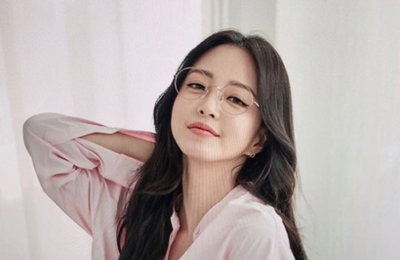 한예슬, 지성미 클래스…안경을 써도 예뻐 '눈길'