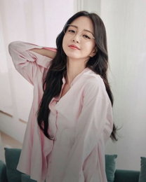 한예슬, 지성미 클래스…안경을 써도 예뻐 '눈길'