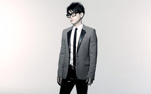 데뷔 30주년 이승환, 12집 내고 '무적전설' 콘서트