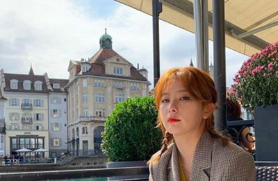스위스서 레드벨벳 예리·슬기 "밥 기다리는 중" 가을느낌 근황 공유