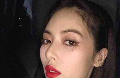 현아, 시선 사로잡는 섹시 자태