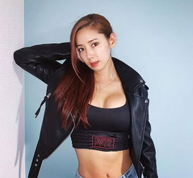 '탱크탑+라이더 자켓'…채은정, 명품 몸매 자랑