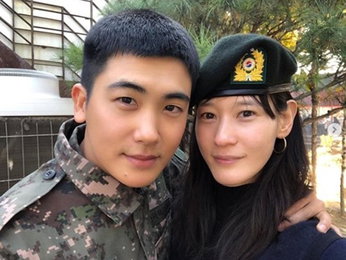 이영진, '軍 복무' 박형식과 다정한 투샷…"신인상 축하해"