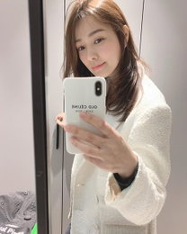'권상우♥' 손태영, 외출 전 거울셀카…미코다운 화사한 미모