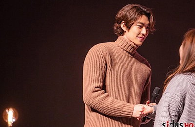 컴백 김우빈, 감동의 팬미팅 '차기작 고심 중'…"3년을, 기다렸어"