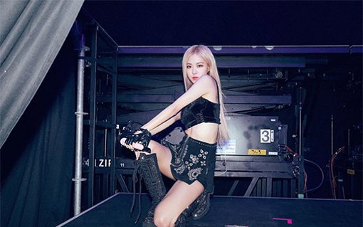 블랙핑크 로제, 캐럴 커버곡 깜짝 공개
