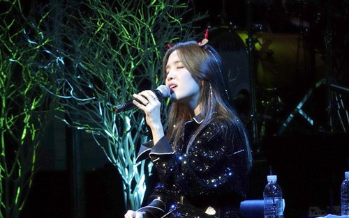 가수 김나영, 사재기 의혹에 "허위사실 유포 악플러 고소"