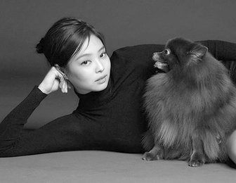 블랙핑크 제니, 2020년 새해인사 "언제나 고맙고 사랑해"…반려견과 찰칵