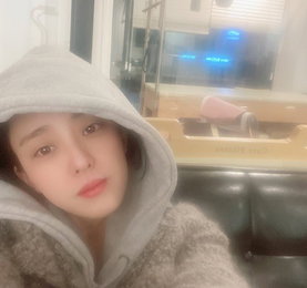 박은혜, 새벽운동 와서 얼짱각도로 뽀샤시하게 찰칵.."점점 과해지는 어플"