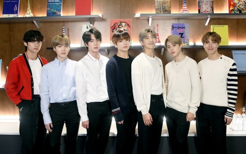 새 앨범 공개 앞둔 BTS, 글로벌 5개 도시서 현대미술 프로젝트