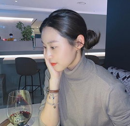AOA 설현, 예쁜 척 안 해도 예쁜 얼굴…심쿵 옆모습